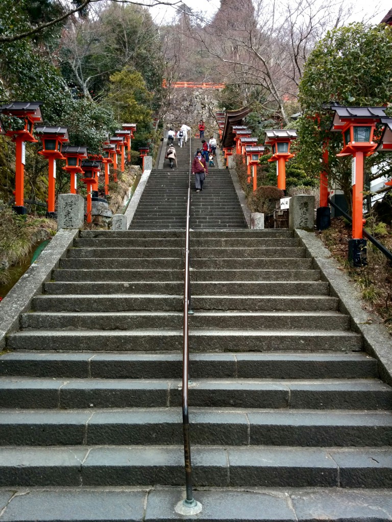 京都 鞍馬寺へつながる階段