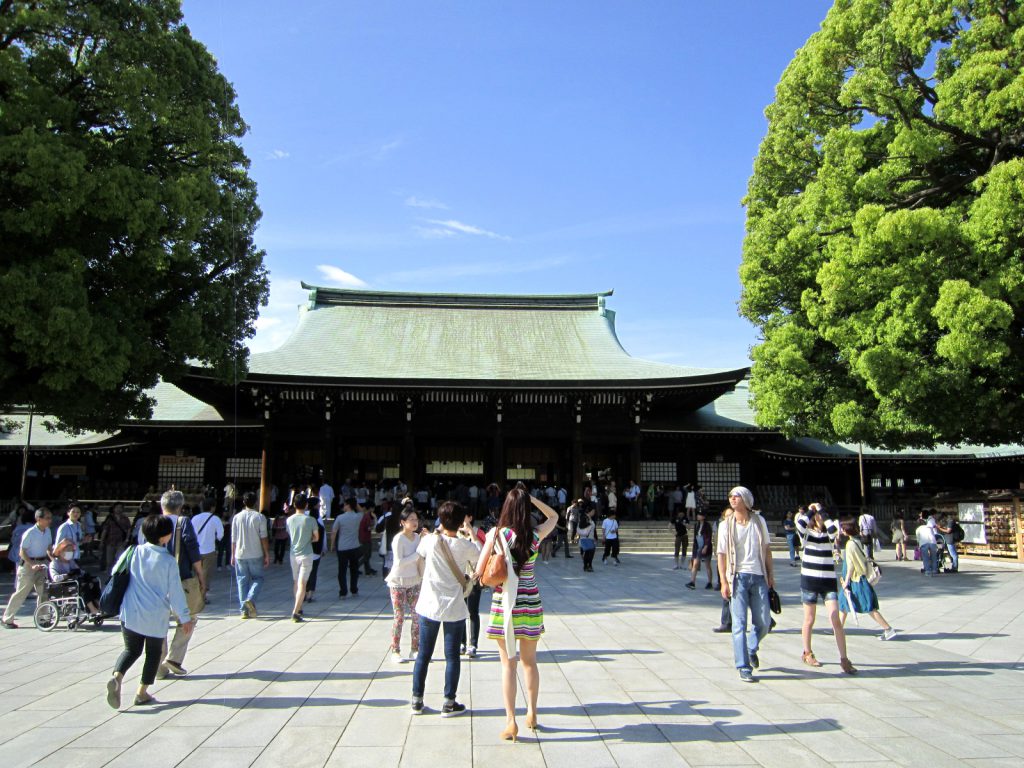 日本一の参詣者数を誇るパワースポット 明治神宮
